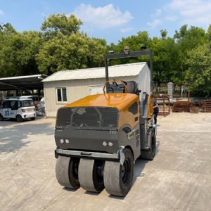 双胶轮压路机ST5000DQ